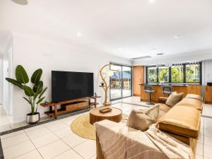 Pool Tennis and Cinema 7Beds Bali Inspired Retreat