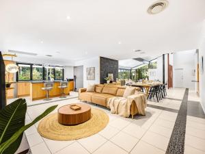 Pool Tennis and Cinema 7Beds Bali Inspired Retreat