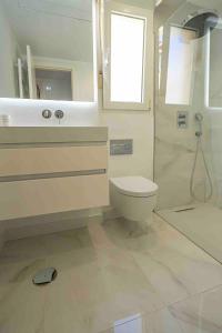 Luxury house with Swimming Pool, Garage and WIFI