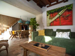 MAS CANERS - Eco-Chic Lodges, Nature Spa & Biological Pool