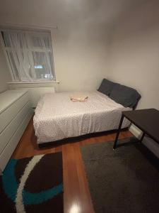 Stylish 1-Bed Apartment- Sleeps 3 w Central Links