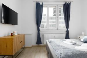 2 bedroom apartment with a terrace near the metro