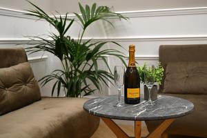 Mom Apartment Rooms&Suites