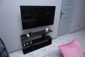 Belle Helen - Bright Independent Apartment