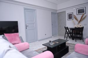 Belle Helen - Bright Independent Apartment