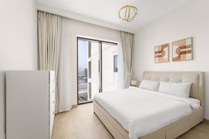 VayK - Stunning 1 BD with Breathtaking Views