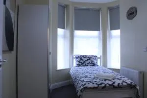 Bridge Guest Rooms - 埃格林顿