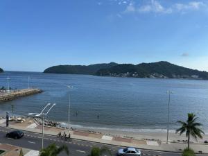São Vicente pé na areia para 4 pessoas