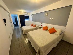 Praia Ponta Verde em frente ao Trópico Hotel com garagem, Wi-Fi, piscina - Apto 208
