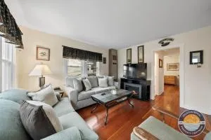 Rustic Lake Como Retreat Cozy Fireplace Near Lake & Dining - 德拉文