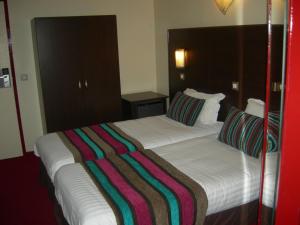 Hotels Hotel du Val de Seine : photos des chambres