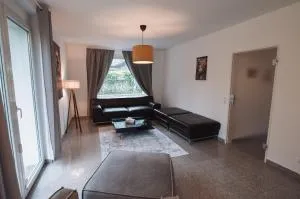 Modern house half - near Hamburg Airport - 亨施泰特-乌尔茨堡