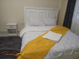 Modern Safari 2 Bedroom Escape with Mt Kenya Views - Nanyuki CBD at MGs Mountain Nest