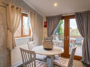 Elckys Lodge - Hot Tub Retreat Near York