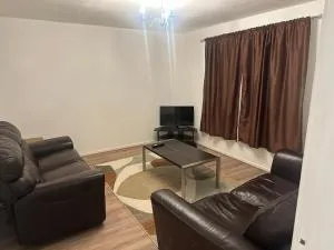 Cozy & Stylish 3-Bedroom Home - Crowland