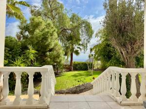 Casa Lilo, en jardin grande, con una gran piscina y barbacoa