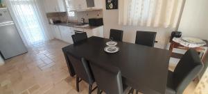 Villa Palm Tree