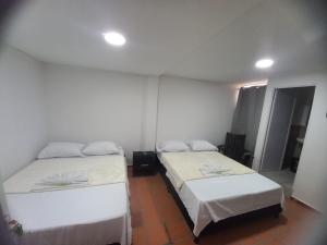 Habitaciones Amobladas VILLA DEL RIO, cerca del Hospital