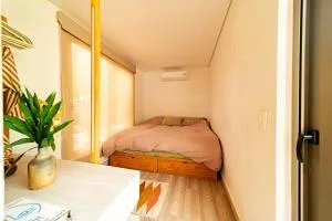 Minimalist Surf, Pool, AC, Icebath, Yoga Templo - La Salada