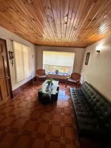 Amplia y acogedora casa céntrica - Catillo