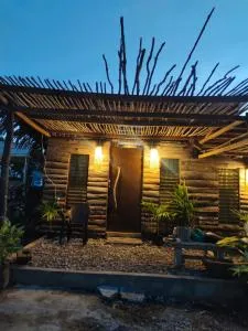 Tribu Kihud - "Experience Simple Living" - San Juan