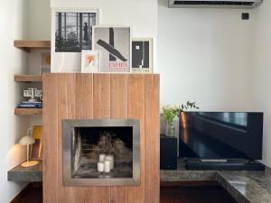 Acropolis Cityscape Loft