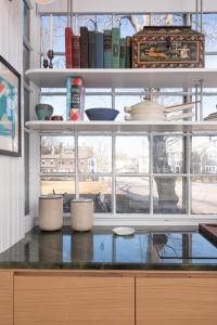 Renovated, Modern Downtown Loft