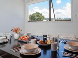 Seascape Beachfront A - Whangamata Holiday Unit