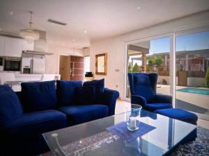 Comfy - Sea view Villa