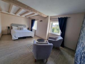 Maisons de vacances Au Mont De La Quintine # Piscine & Jacuzzi # : photos des chambres