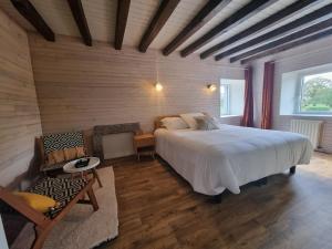 Maisons de vacances Au Mont De La Quintine # Piscine & Jacuzzi # : photos des chambres