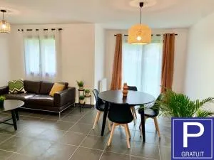 5mn Crolles Chambre au calme parking gratuit - belle cuisine partagée - 圣皮耶尔德沙尔特勒斯