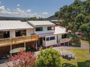 Seascape Beachfront B - Whangamata Holiday Unit - 旺阿马塔