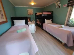 HOSTAL EL AROMO CHillAn pensión factura estacionamiento - Chillán