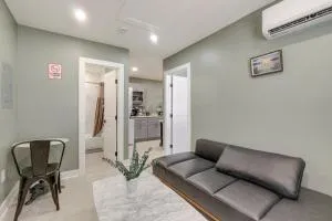 18 Mi to DC Upscale Apartment in Fort Washington! - Accokeek