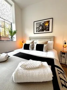 Chester's - Central Chester Stays - 2 Cuppin Street - 2 Minute Walk From Shops - Hough Green