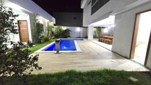 Casa 5 suítes acesso ao rio e praia-Cond Pq Jacuípe