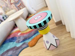 Pop Art & Vibrant Parisian Flat