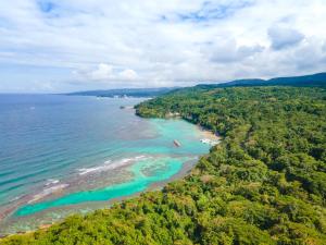 LnD Villa! Lovely gated community, 24 hrs security, amazing view, and pool