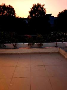 Noach Villa, Spacious with Private Pool just 30 km from E-City