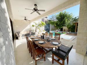 Luxury House Tomanoa - 10pers - 4rooms - Pool - HotJacuzzi - Speed Wifi -waterfall