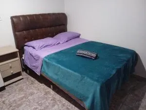 Linda e aconchegante casa - غوايرا