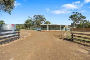 Murdunna By The Bay - Bream Creek