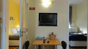 Santa Barbara Apartment