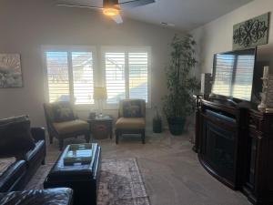 The VILLAGE WALK at Sunset Arch - 4 bedroom sleeps 1 to 11