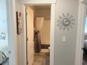 The VILLAGE WALK at Sunset Arch - 4 bedroom sleeps 1 to 11
