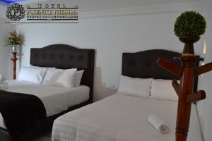 Hotel PUENTE PIEDRA PARK