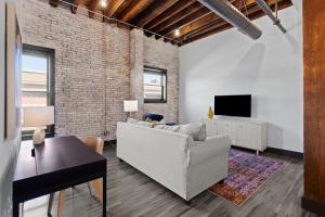 Brick & Bed, Riverfront Lofts in Saint Louis