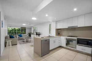 Pool View 3-Bedroom Oasis in Drift Resort