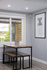 Spacious 4BR Retreat near YVR and DT